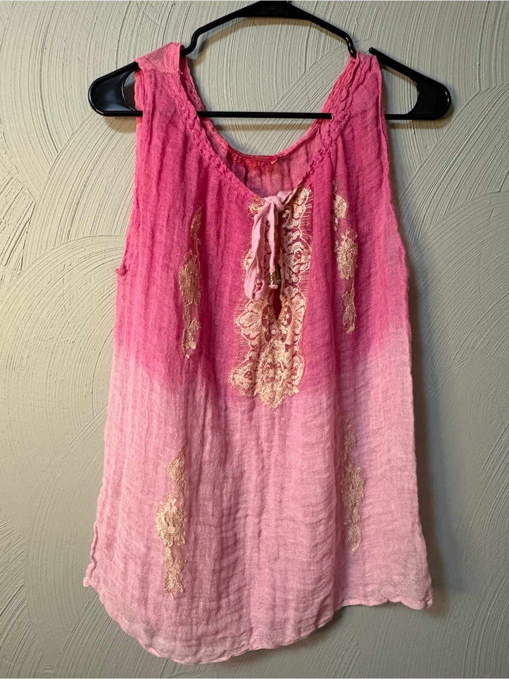 Women's Pink Ombre Embroidered Sleeveless Camisole